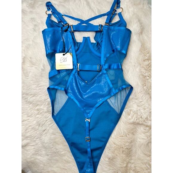 Elegant Blue Lingerie Set - Picture 5 of 6